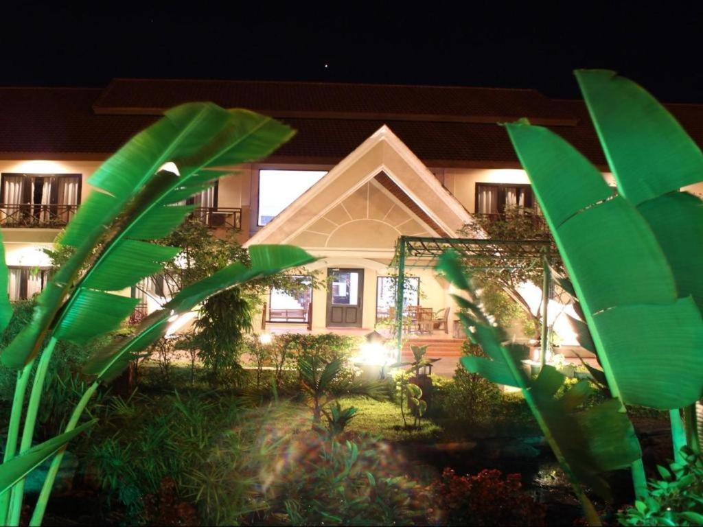 Daosavanh Resort&Spa Hotel Savannakhet Eksteriør bilde