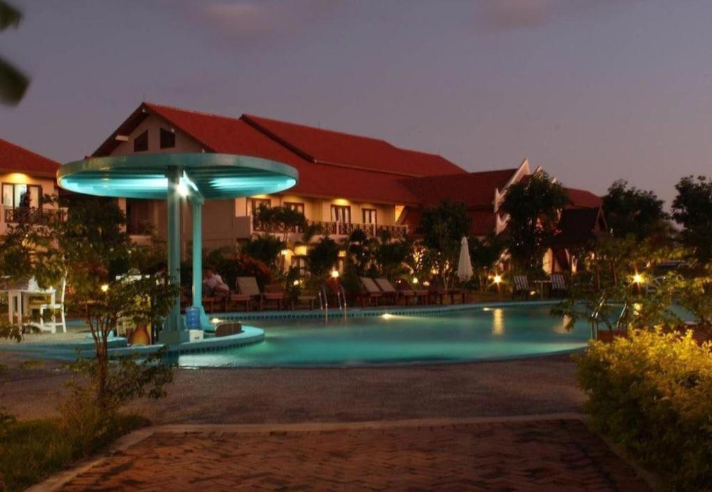 Daosavanh Resort&Spa Hotel Savannakhet Eksteriør bilde